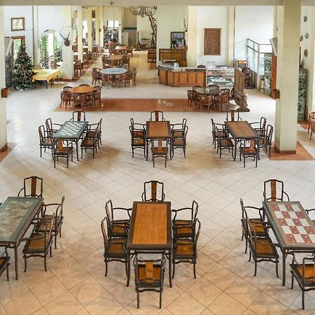 Front One Resort Indraloka Temanggung Екстериор снимка