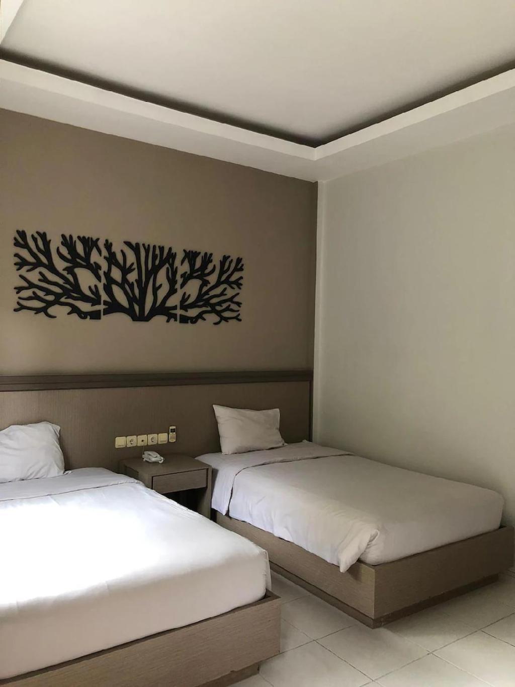 Front One Resort Indraloka Temanggung Екстериор снимка