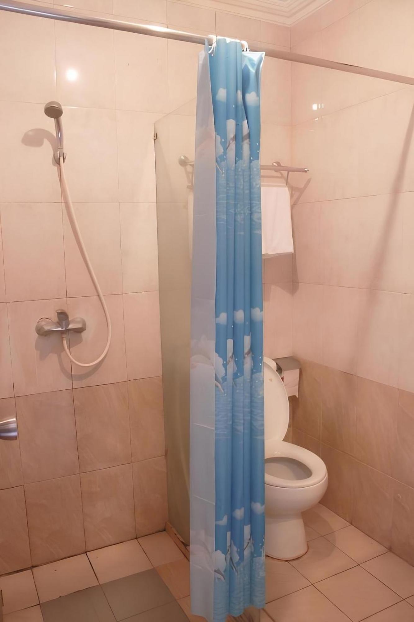 Front One Resort Indraloka Temanggung Екстериор снимка
